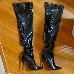 Knee high faux leather black heeled boots